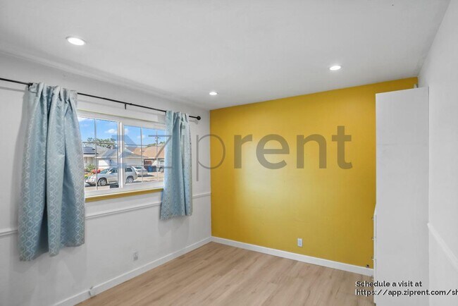 Building Photo - 38440 Farwell Dr