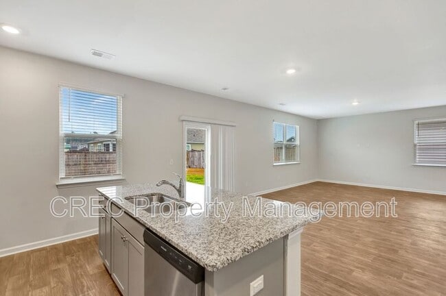 Building Photo - 575 Wayton Cir