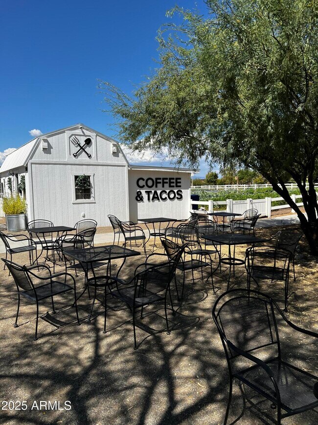 Building Photo - 9846 E Talon Ave