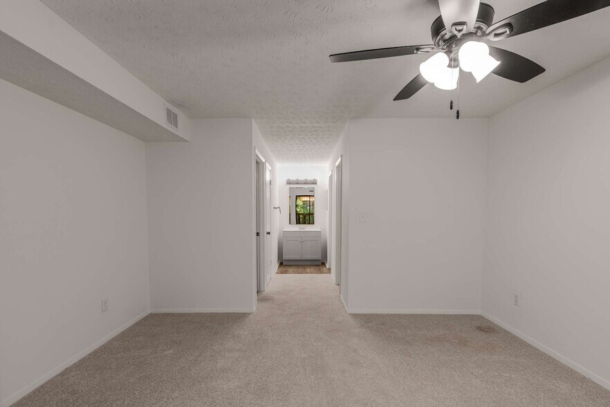 Building Photo - 1017 Dunbar Dr