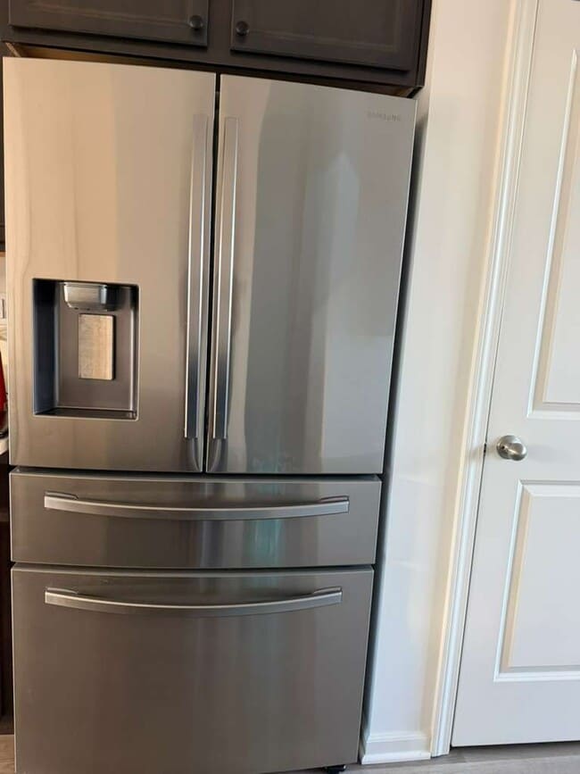 Building Photo - 2016 Yellowstone Blvd