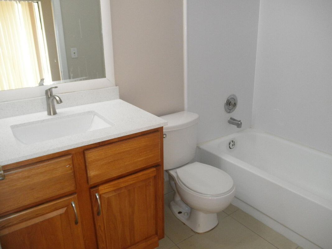 Building Photo - 4950 Cherry Rd