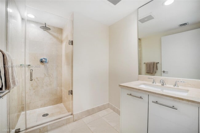 Building Photo - 6801 Collins Ave