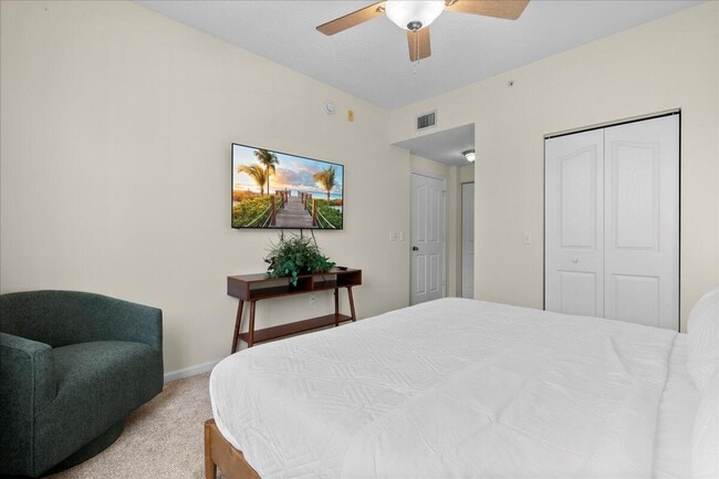 Building Photo - 5203 Myrtlewood Cir E