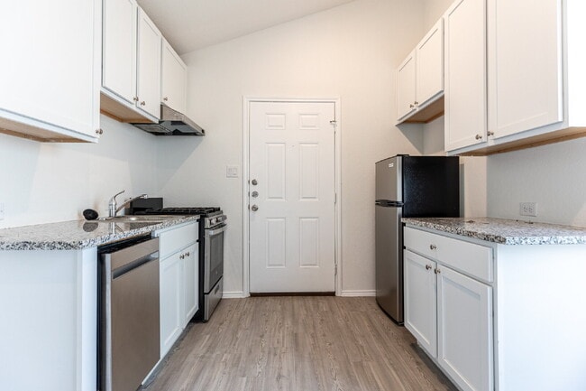 Building Photo - 4271 Thalweg Way