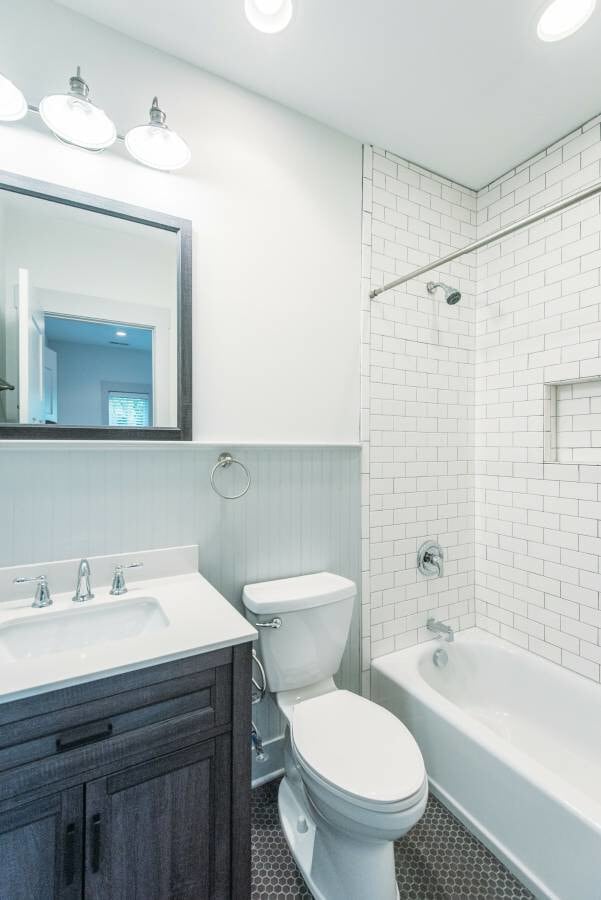 Building Photo - 10 Orrs