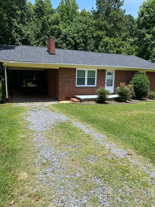 Primary Photo - 755 Victory Grove Church Rd