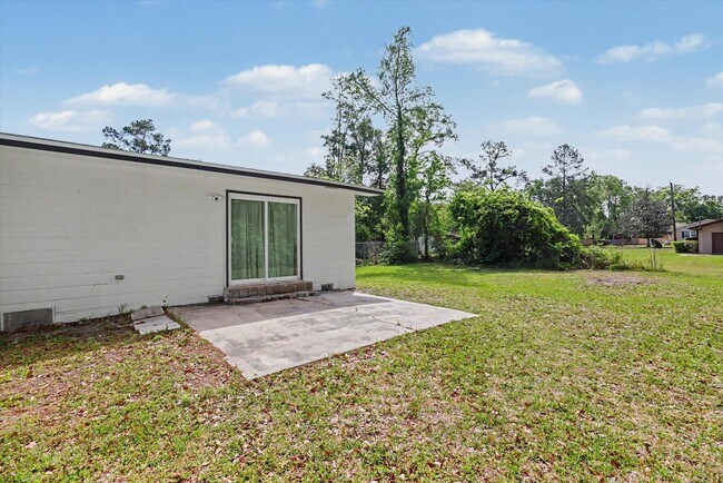 Building Photo - 713 Stafford St