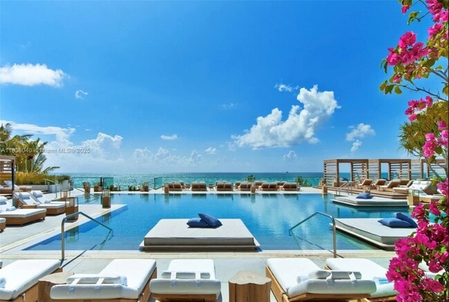 Building Photo - 2301 Collins Ave