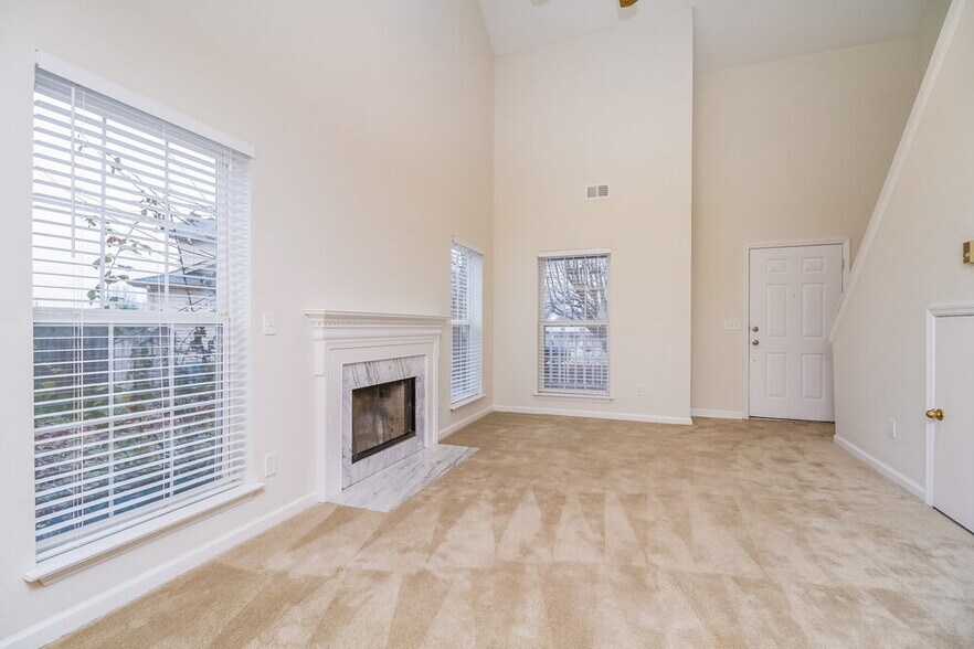 Building Photo - 608 Birchbrook Ct