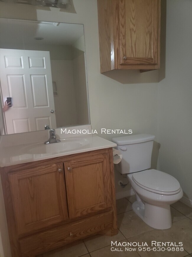 Building Photo - 1610 N Inspiration Rd