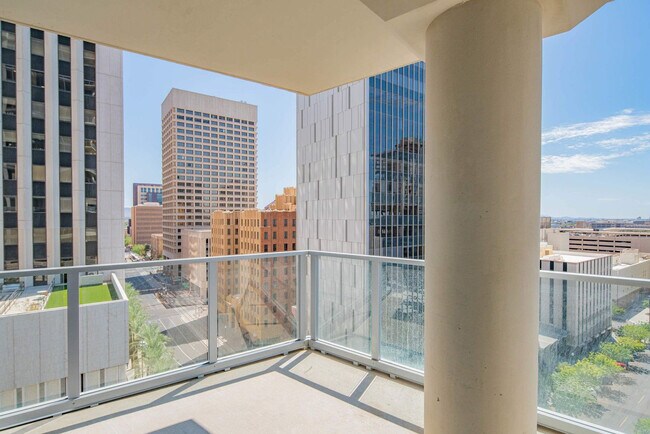 Building Photo - 44 W Monroe St