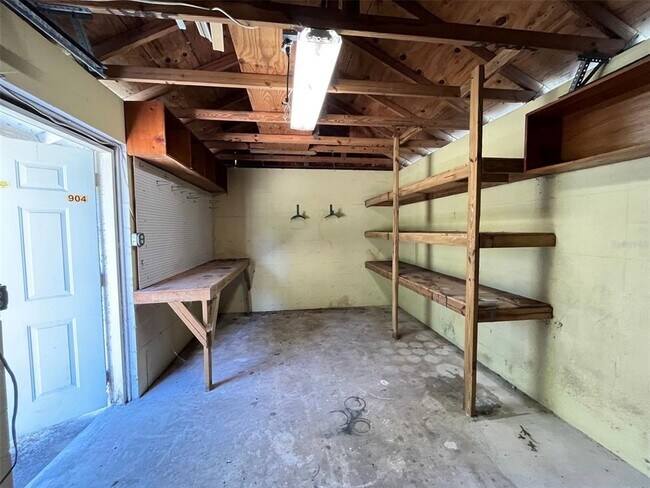 Building Photo - 1098 Seagate Dr W