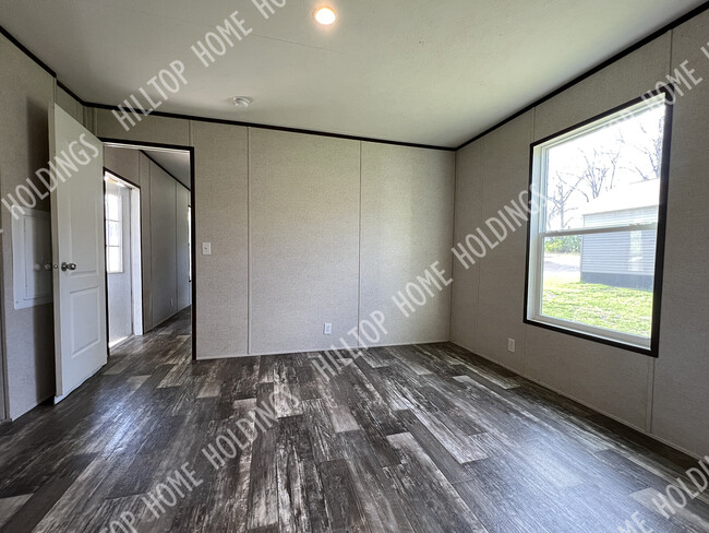 Building Photo - 51 Hilltop Rd