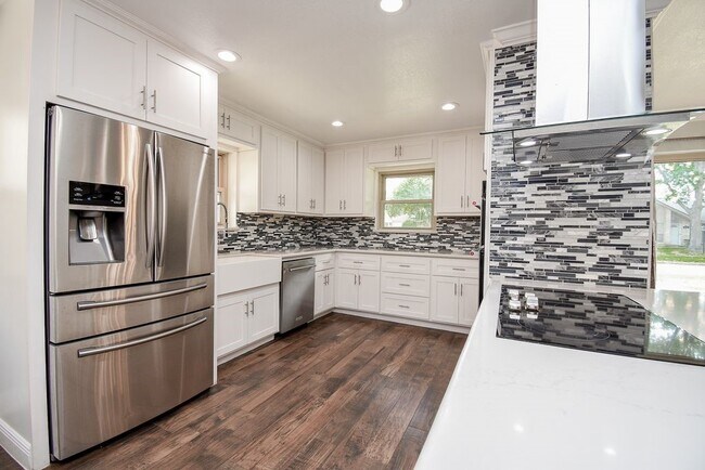 Building Photo - 21338 Park Villa Dr