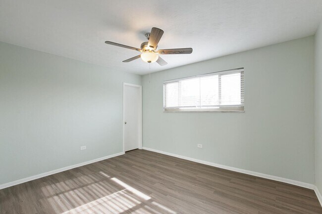 Building Photo - 1210 Pierce St