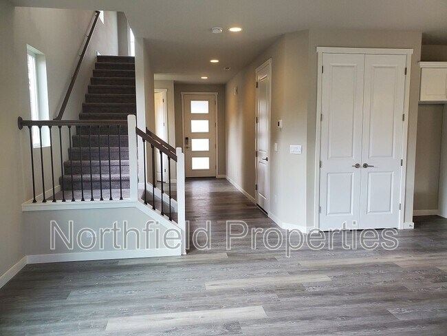 Building Photo - 7605 61st Dr NE