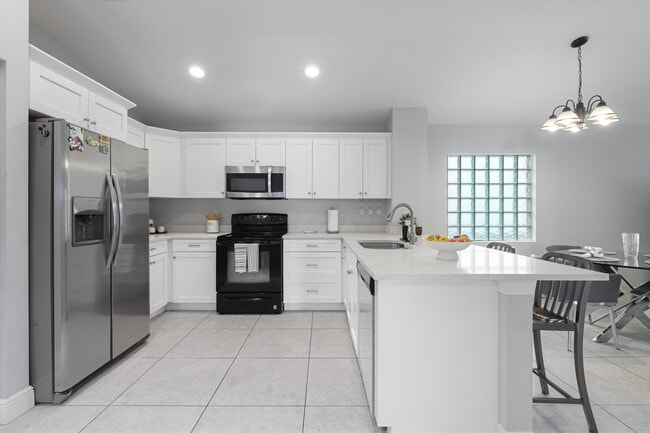 Building Photo - 6791 Lantern Key Dr