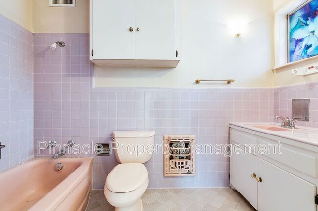 Building Photo - 2618 A&M