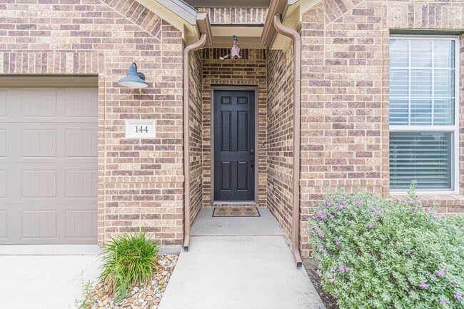 Building Photo - 144 Trotting Bear Ln