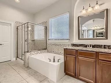 Building Photo - 8715 Vantage Point Dr