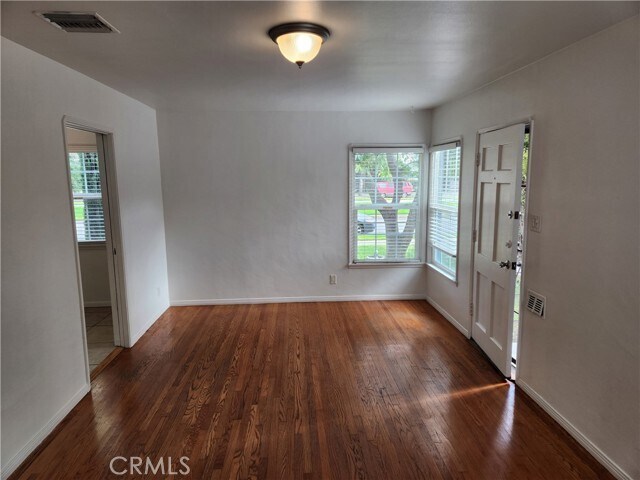 Building Photo - 3911 W Chandler Blvd