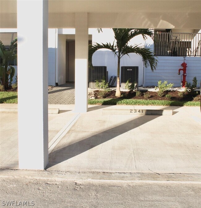 Building Photo - 15405 Grn Acrs Ave