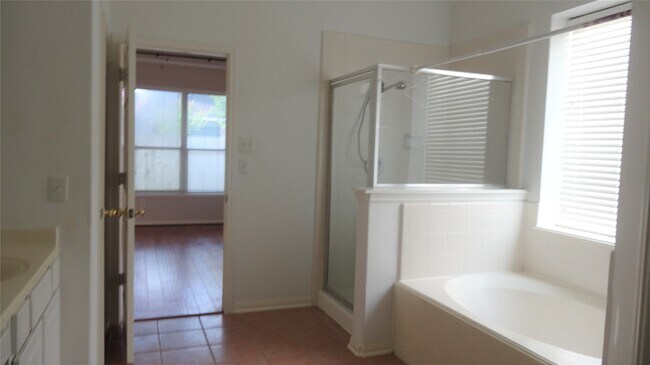 Building Photo - 4822 Schiller Park Ln