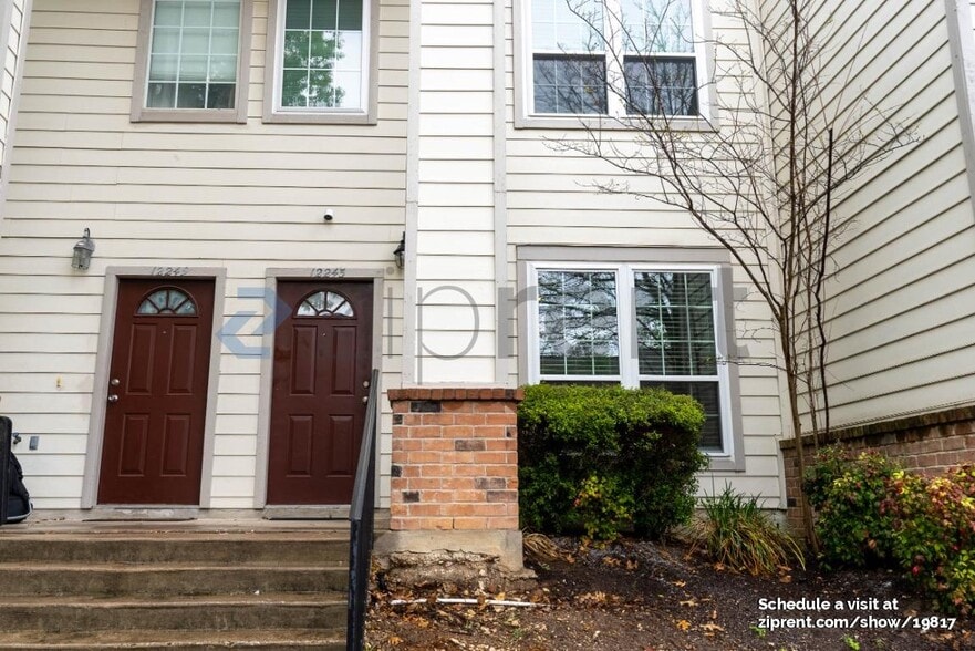 Building Photo - 12245 Abbey Glen Ln
