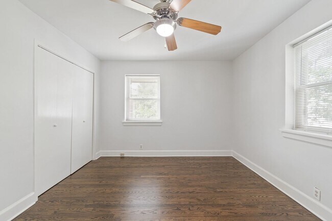 Building Photo - Chesterfield C-7