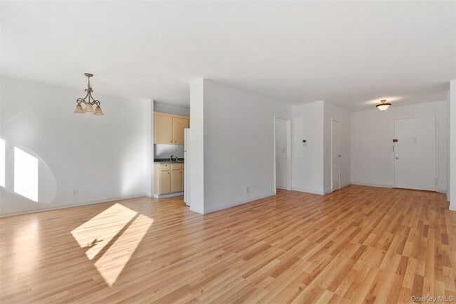 Building Photo - 412 Benedict Ave