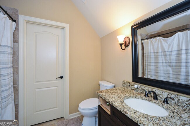 Building Photo - 2210 Spalding Dr