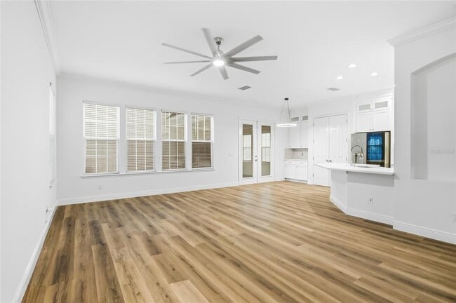 Building Photo - 912 Waterside Dr