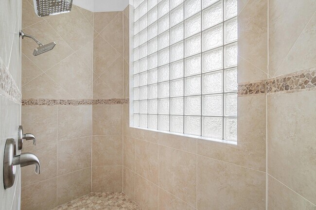 Building Photo - 6641 Conch Ct