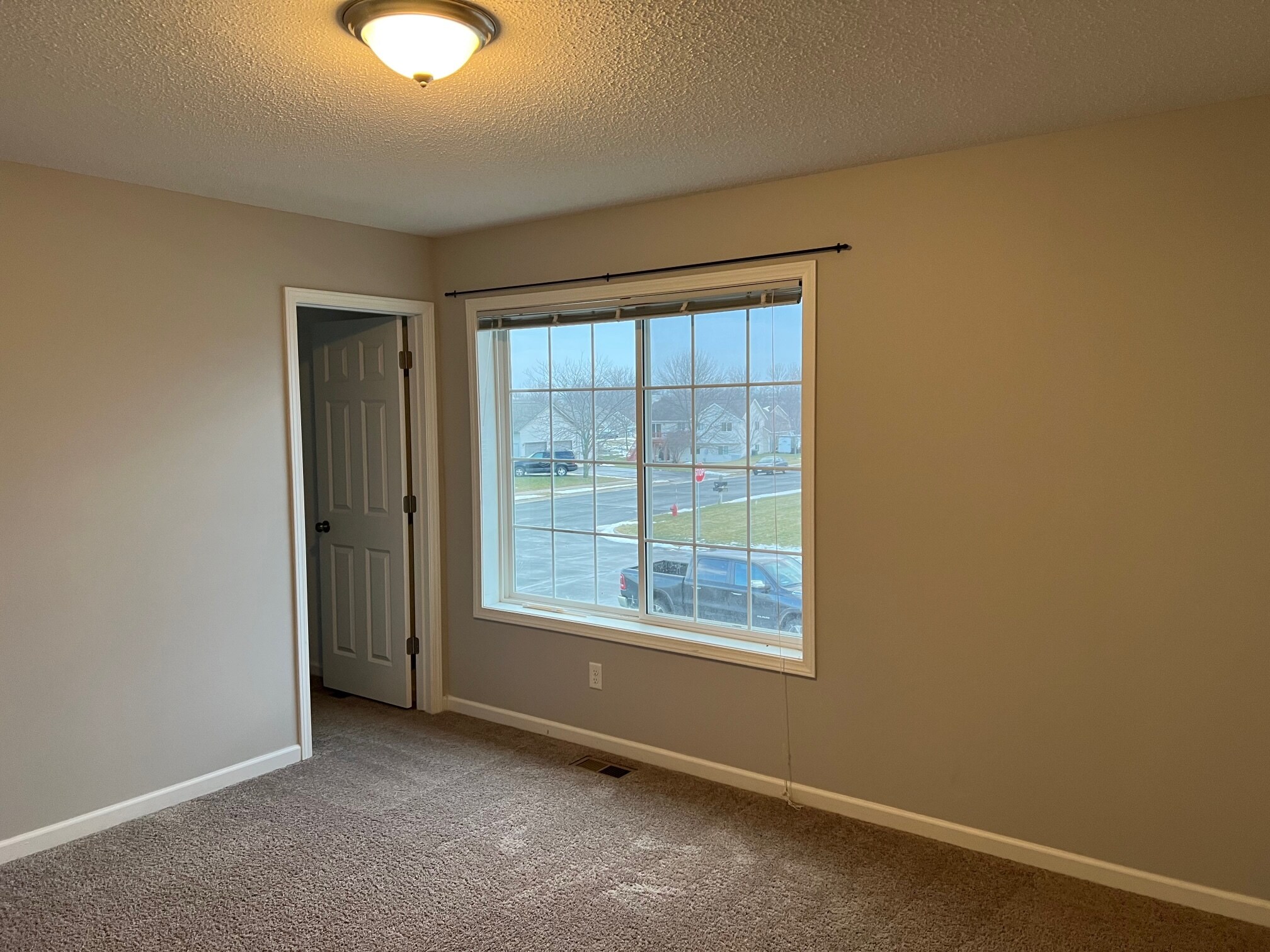 Building Photo - 1000 Chestnut St