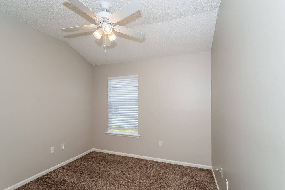 Building Photo - 699 Bellshire Dr