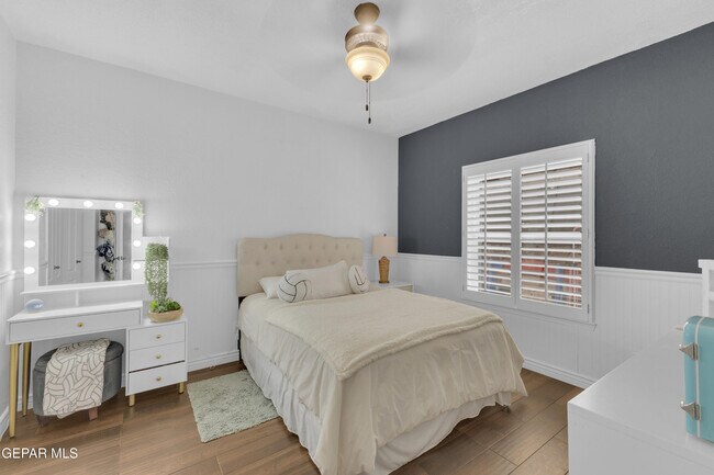 Building Photo - 2085 Paseo Del Prado Dr