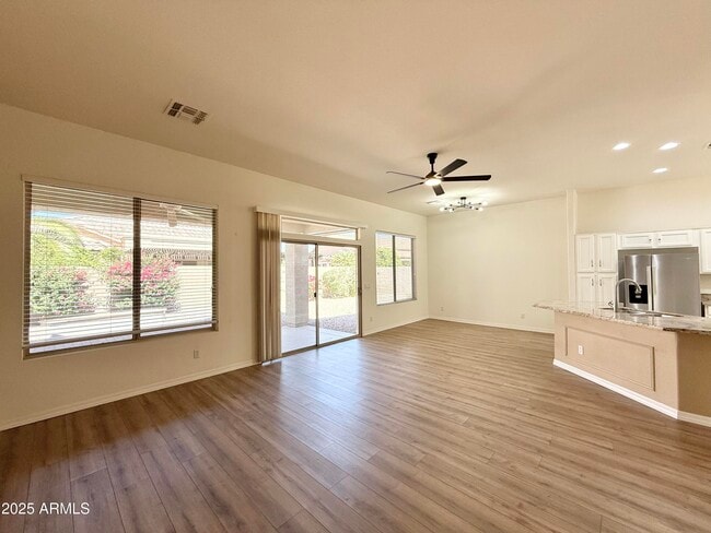 Building Photo - 4148 E Walnut Rd