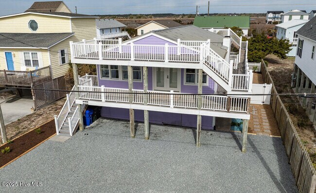 Building Photo - 1207 N Topsail Dr