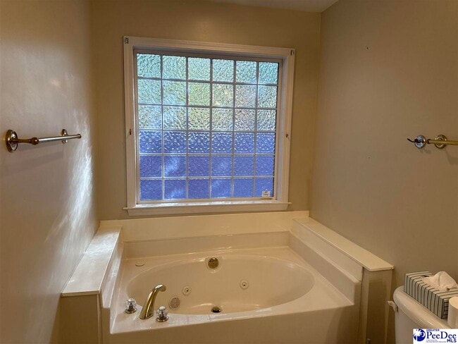 Building Photo - 438 Quail Pointe Dr