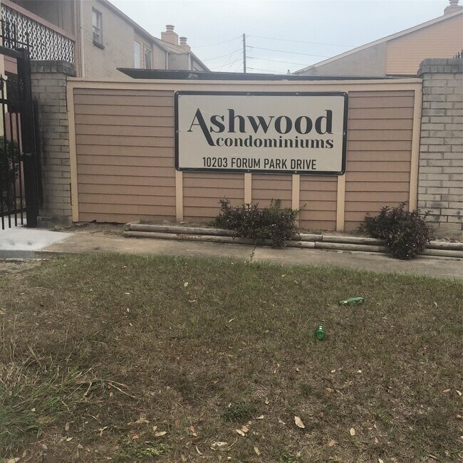 Primary Photo - 10203 Forum Park Dr