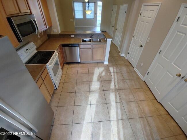 Building Photo - 13066 Shallowater Rd