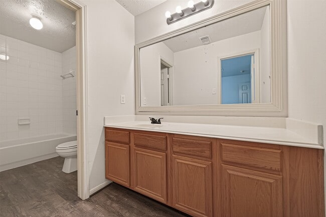 Building Photo - 11002 Heron Nest St