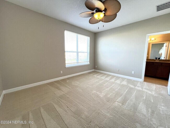 Building Photo - 4462 Ellipse Dr