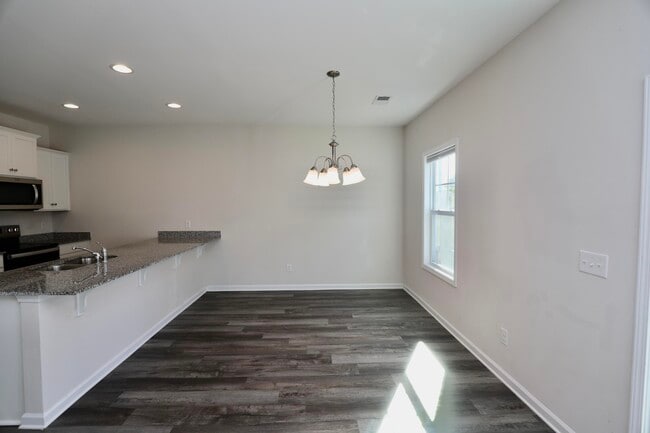 Building Photo - 1854 Gabriel Ln