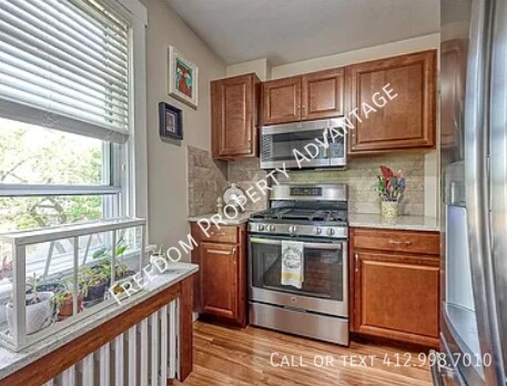 Building Photo - 228 Lavina Ave