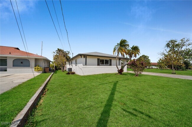 Building Photo - 2106 E Tobago Cir