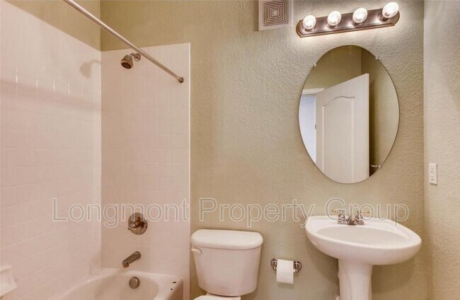 Building Photo - 1012 Sonoma Cir