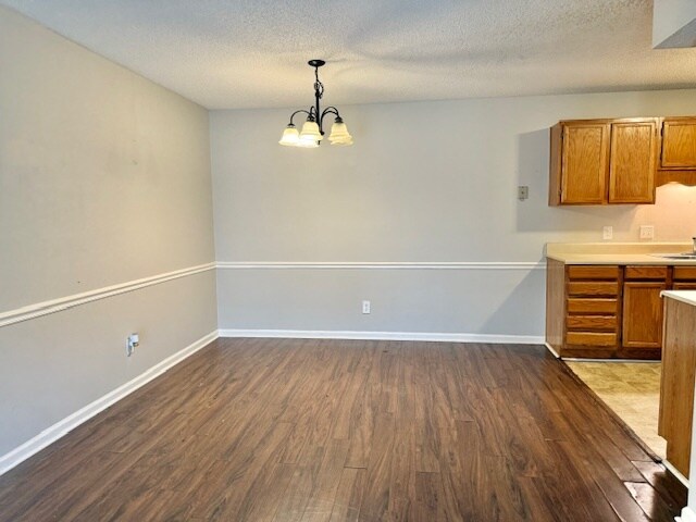 Building Photo - 1219 Brittany Dr