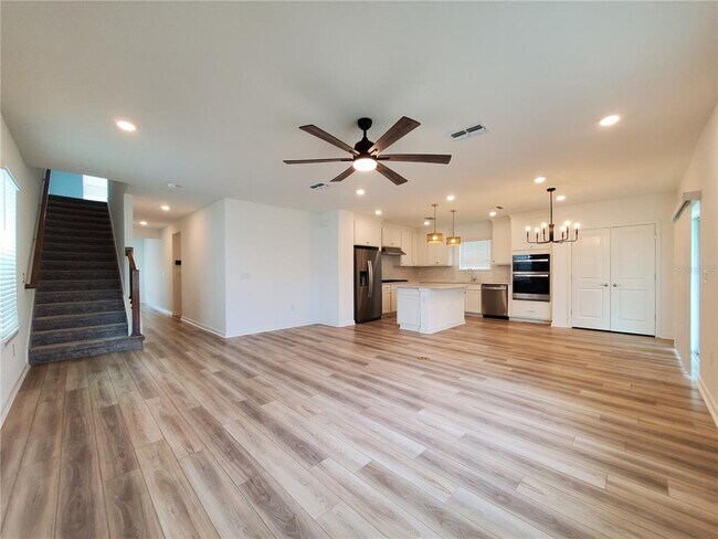 Building Photo - 6667 Depue Dr